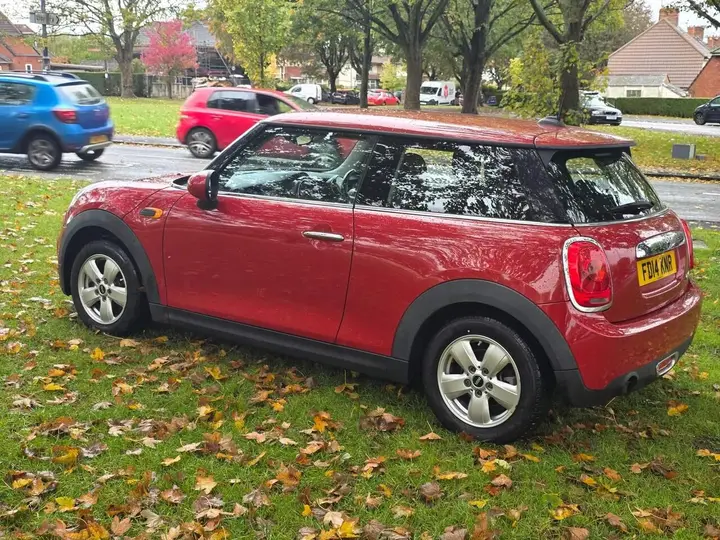 Mini Hatch 2014 photo 5