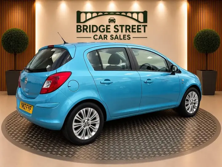 Vauxhall Corsa 2012 photo 2
