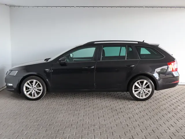 Skoda Octavia Combi 2017 photo 2