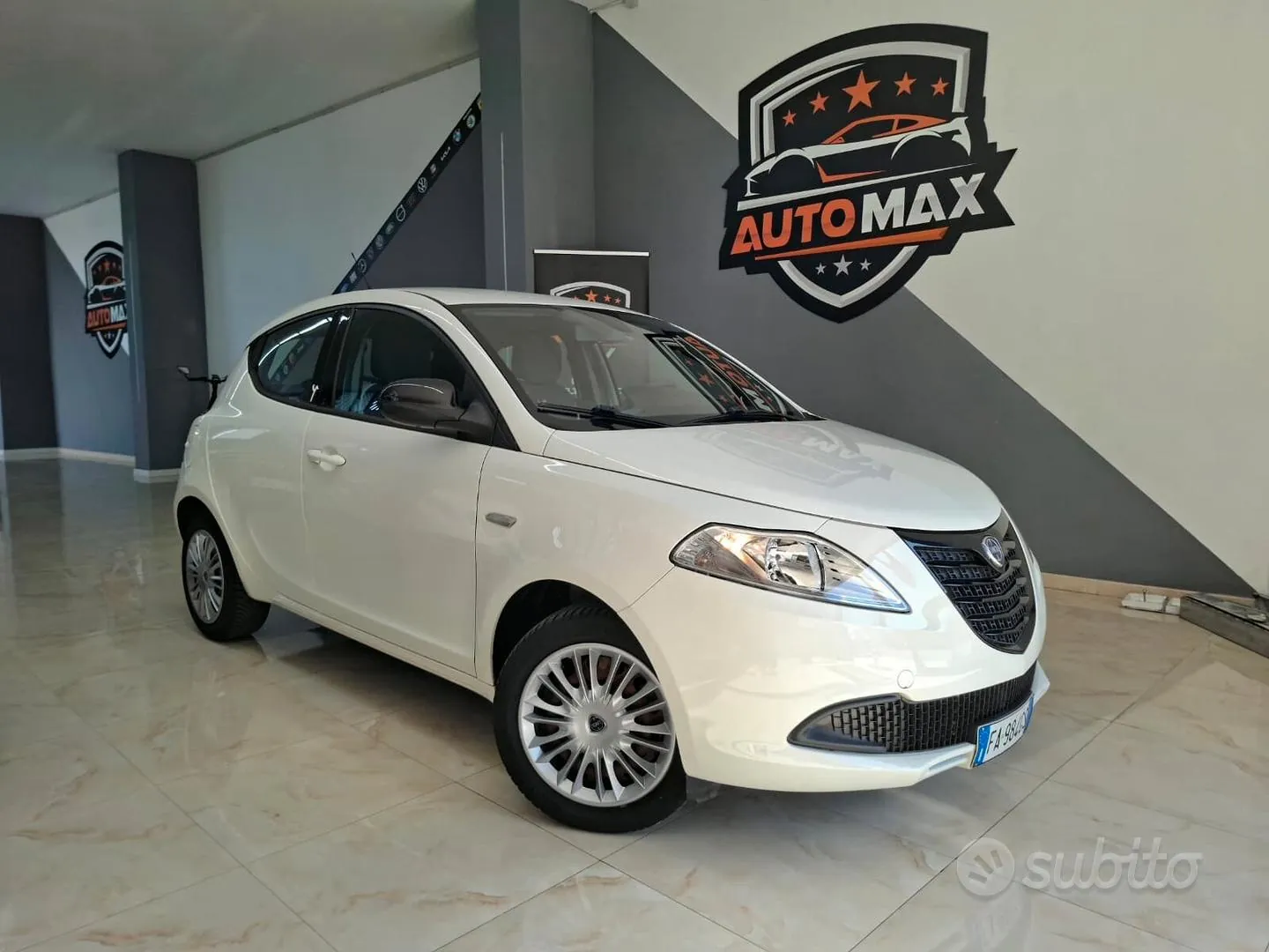 Lancia Ypsilon
