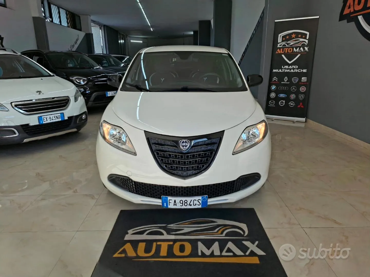 Lancia Ypsilon 2015 photo 2