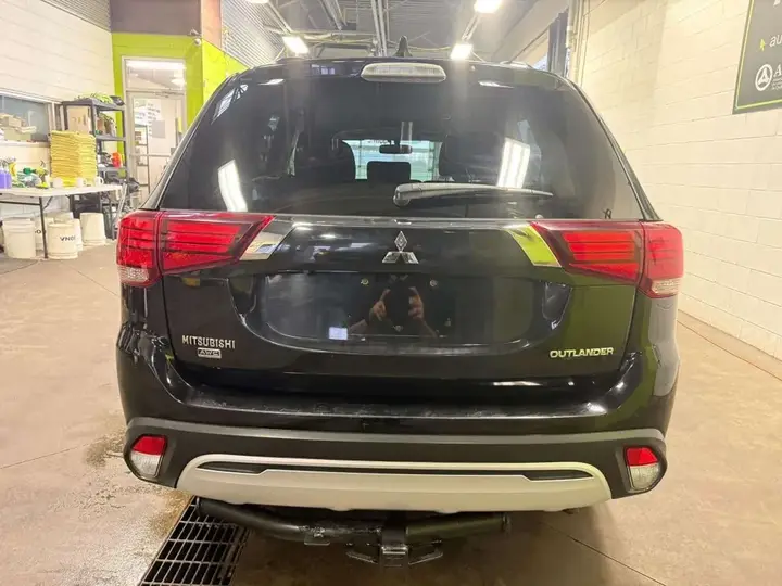 Mitsubishi Outlander 2019 photo 5