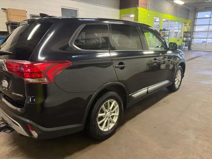 Mitsubishi Outlander 2019 photo 4