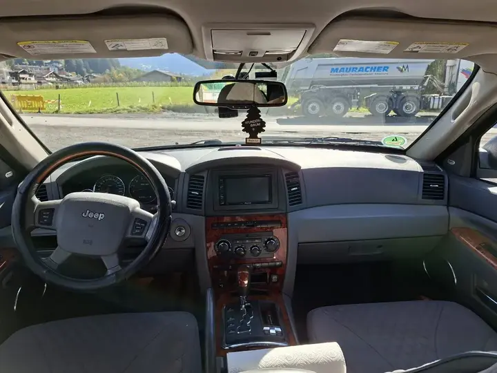 Jeep Grand Cherokee 2006 photo 3