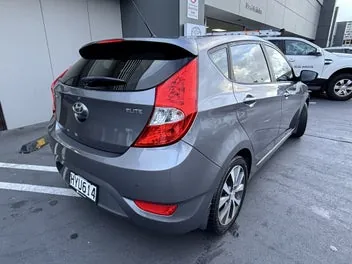 Hyundai Accent 2015 photo 4