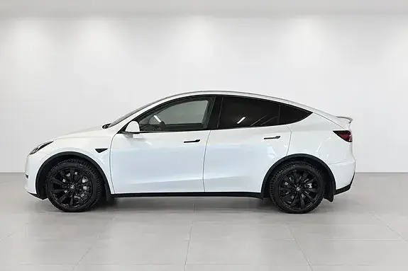 Tesla Model Y 2023 photo 5
