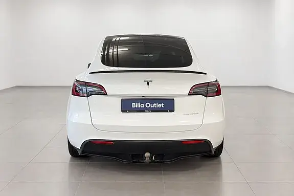 Tesla Model Y 2023 photo 4