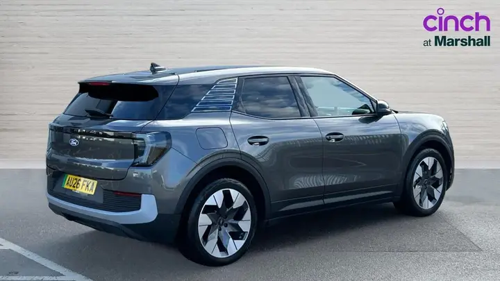 Ford Explorer 2026 photo 3