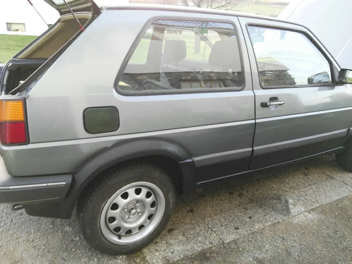 Volkswagen Golf 1988 photo 3