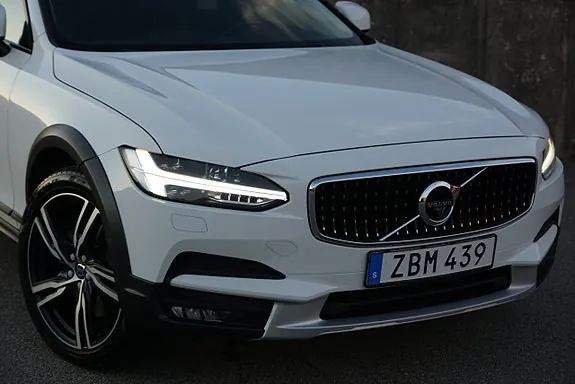 Volvo V90 Cross Country 2018 photo 3