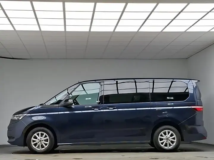 Volkswagen Multivan 2024 photo 4
