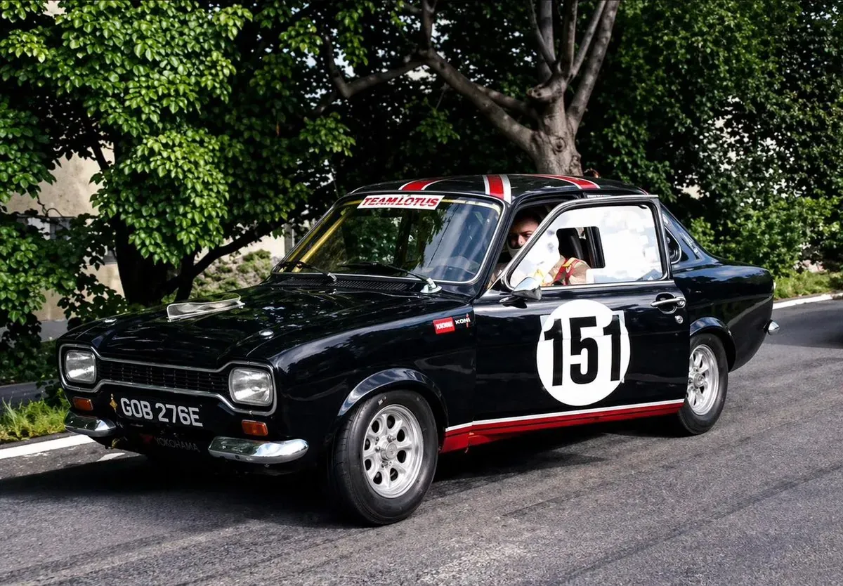 Ford Escort 1972 photo 2