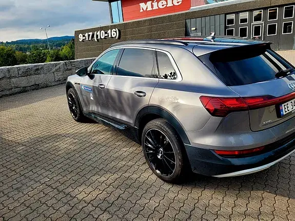 Audi E-Tron 2021 photo 4