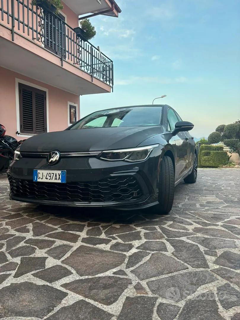 Volkswagen Golf 2022 photo 2
