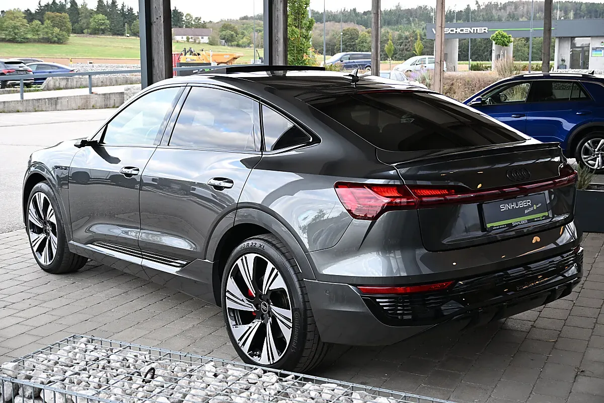 Audi Q8 2024 photo 3