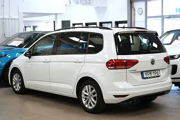 Volkswagen Touran 2017 photo 3
