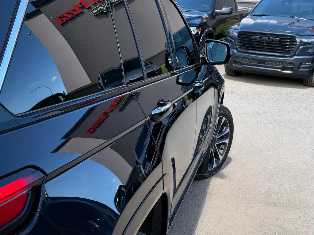 Jeep Grand Cherokee 2023 photo 5