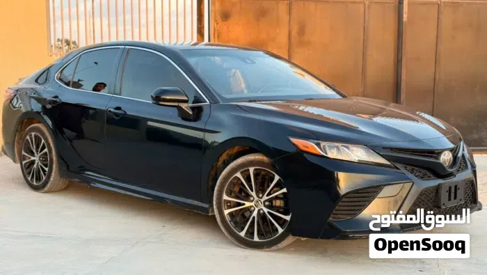 Toyota Camry 2018 photo 3