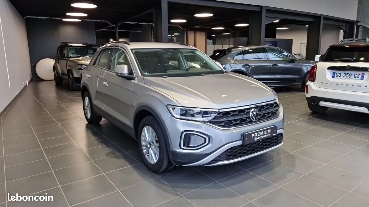 Volkswagen T-Roc 2022 photo 3
