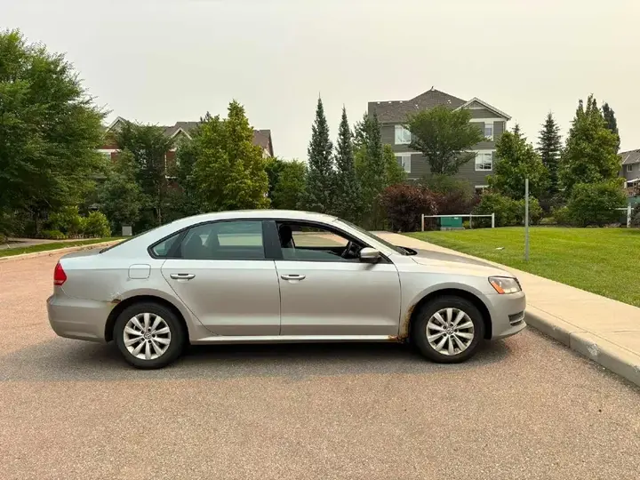 Volkswagen Passat 2013 photo 3