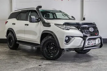 Toyota Fortuner 2019 photo 2