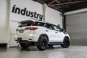 Toyota Fortuner 2019 photo 3