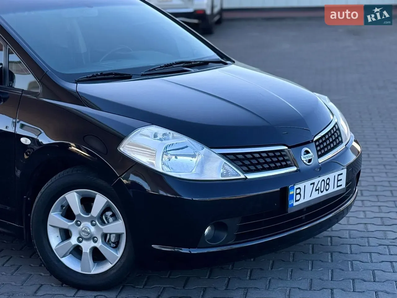 Nissan Tiida 2008 photo 2
