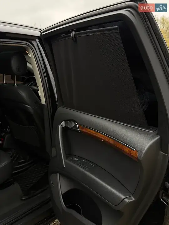 Audi Q7 2014 photo 2