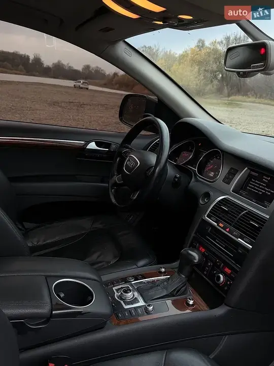 Audi Q7 2014 photo 3