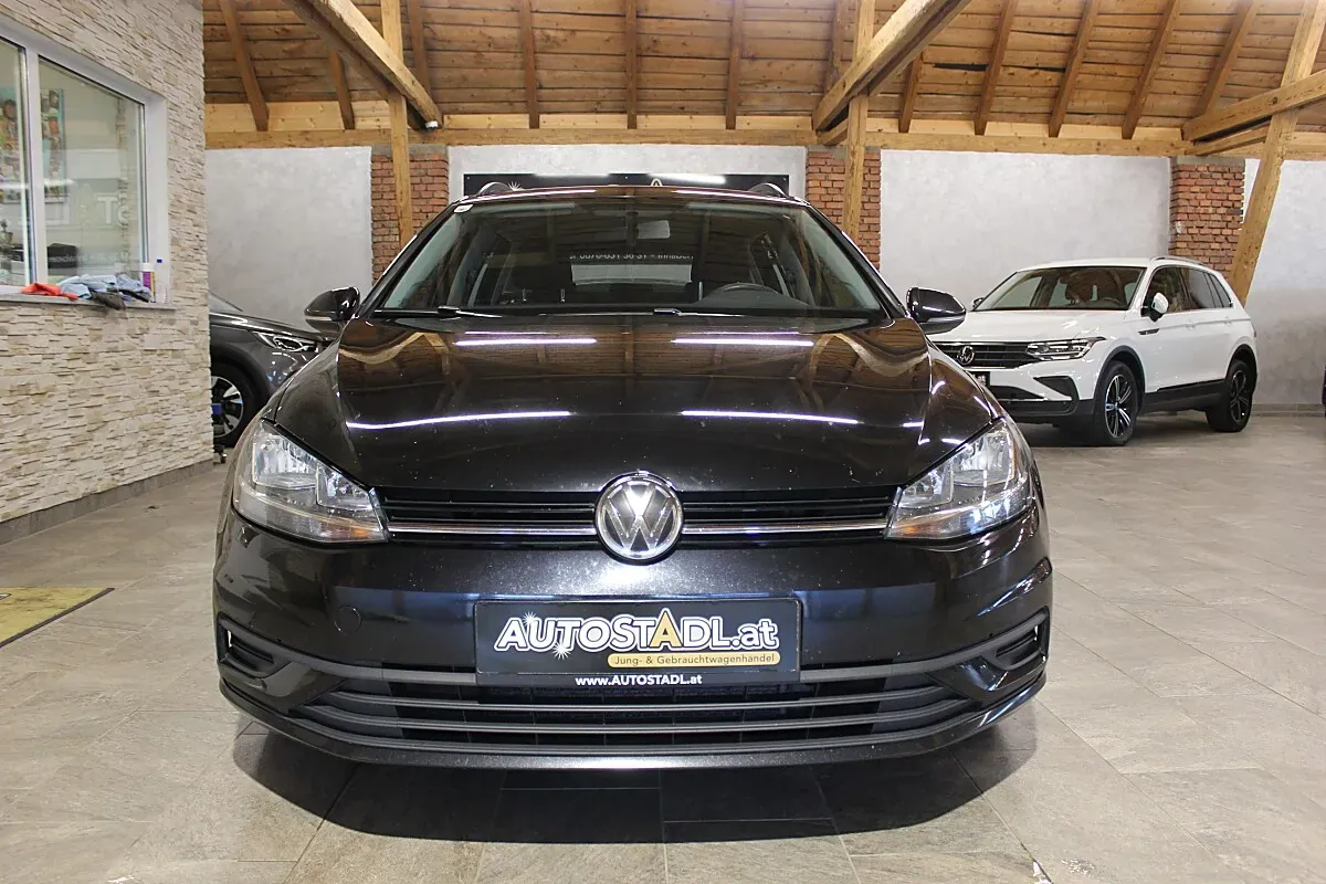 Volkswagen Golf 2018 photo 2