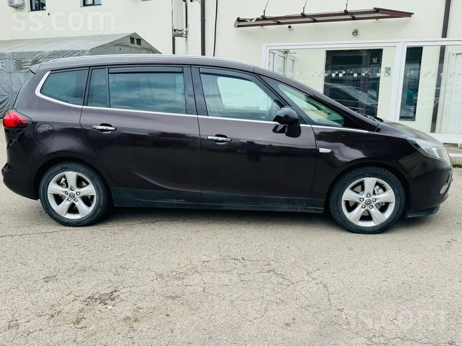 Opel Zafira 2012 photo 4