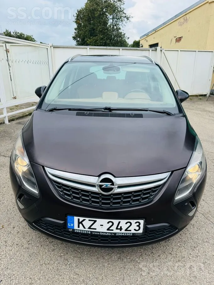 Opel Zafira 2012 photo 3