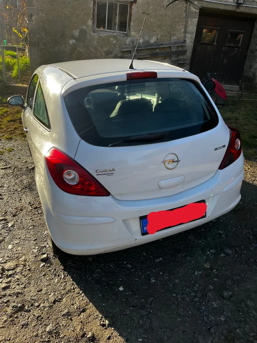 Opel Corsa 2009 photo 2