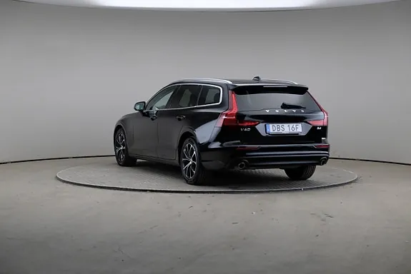 Volvo V60 2021 photo 2