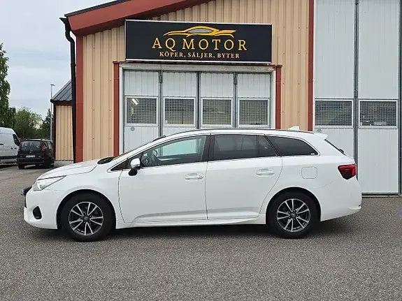 Toyota Avensis 2016 photo 3