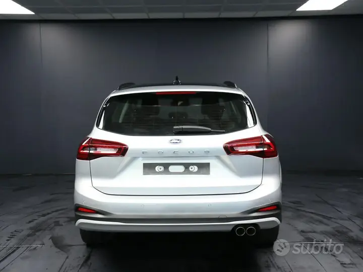 Ford Focus 2023 photo 4