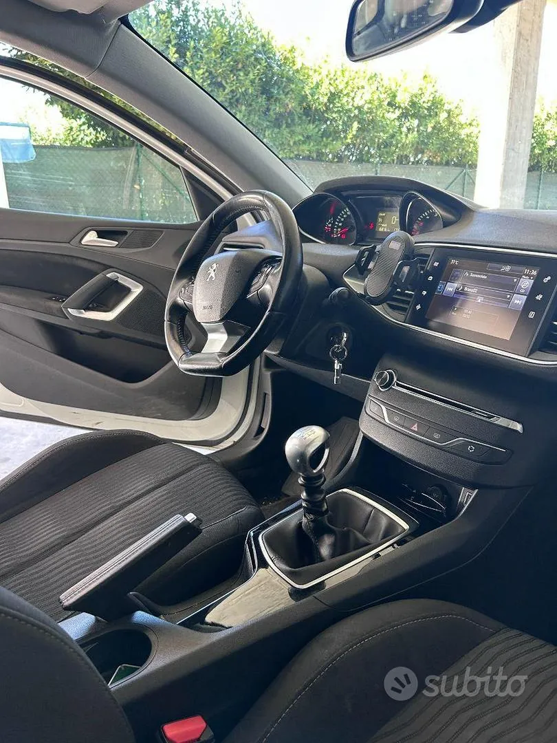Peugeot 308 2016 photo 5