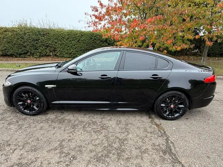 Jaguar Xf 2014 photo 4