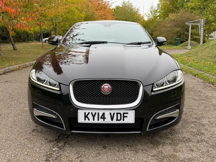 Jaguar Xf 2014 photo 2
