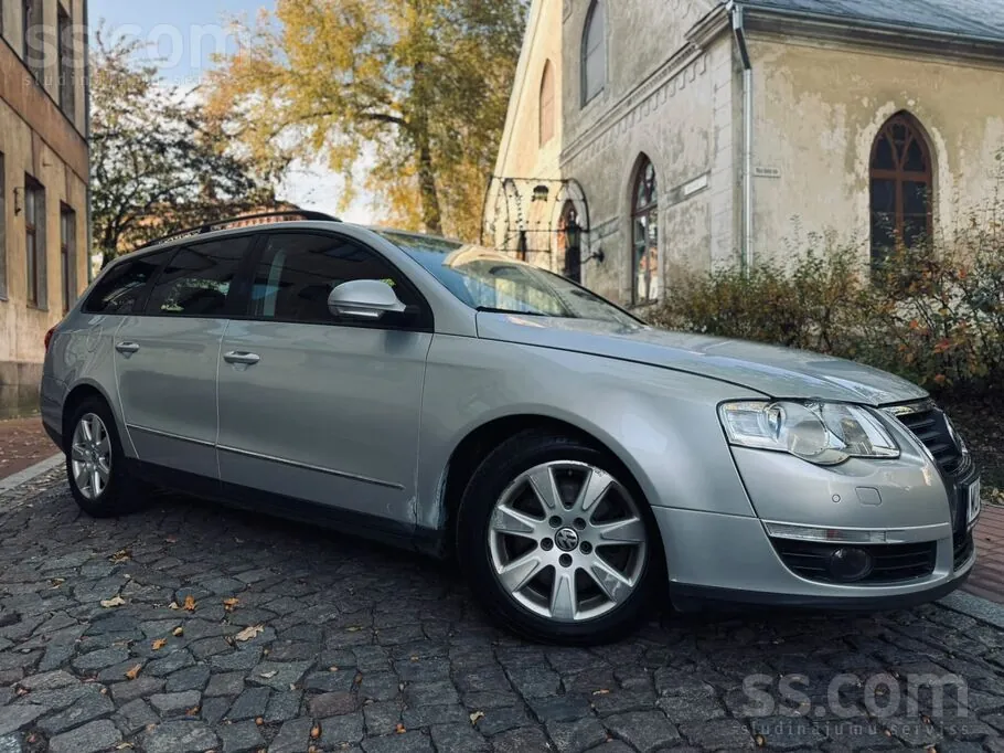 Volkswagen Passat 2010 photo 2