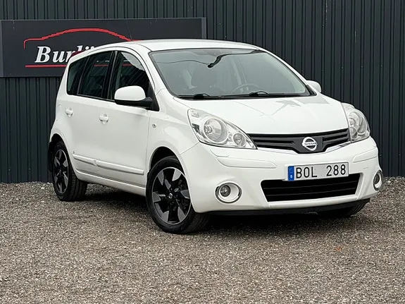 Nissan Note 2013 photo 2