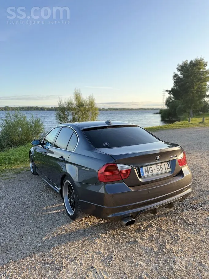BMW 325I 2005 photo 2