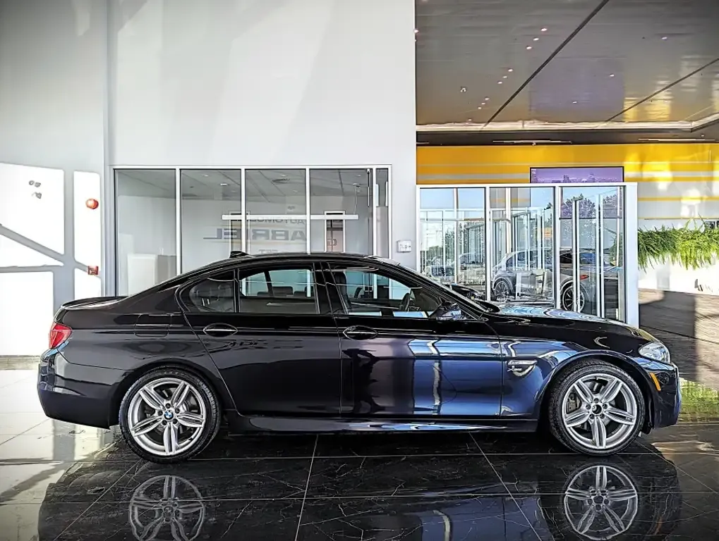 BMW 5 Series 2011 photo 4