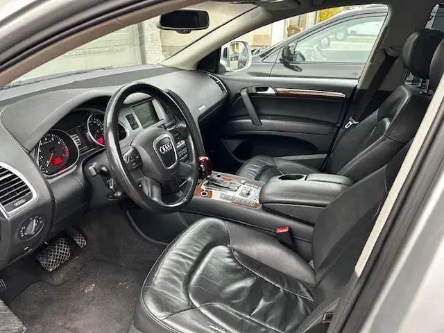 Audi Q7 2008 photo 5