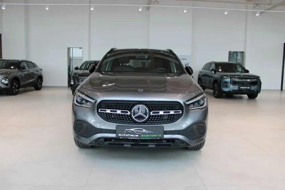 Mercedes-Benz Gla Class 2023 photo 2