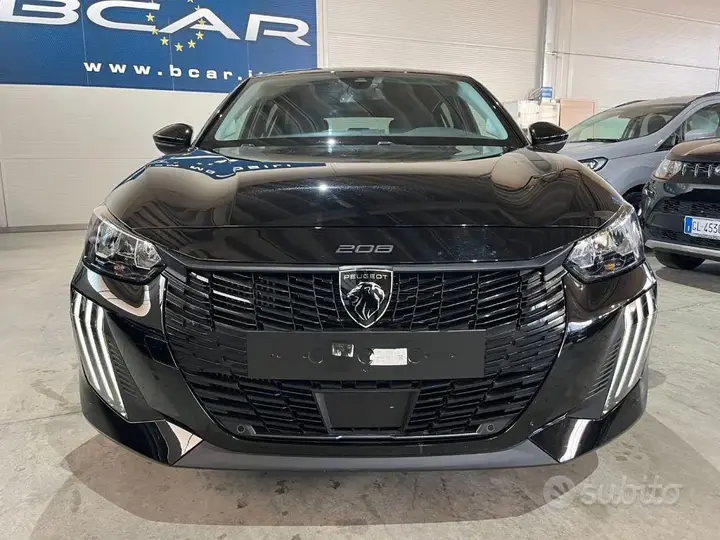 Peugeot 208 2025 photo 2
