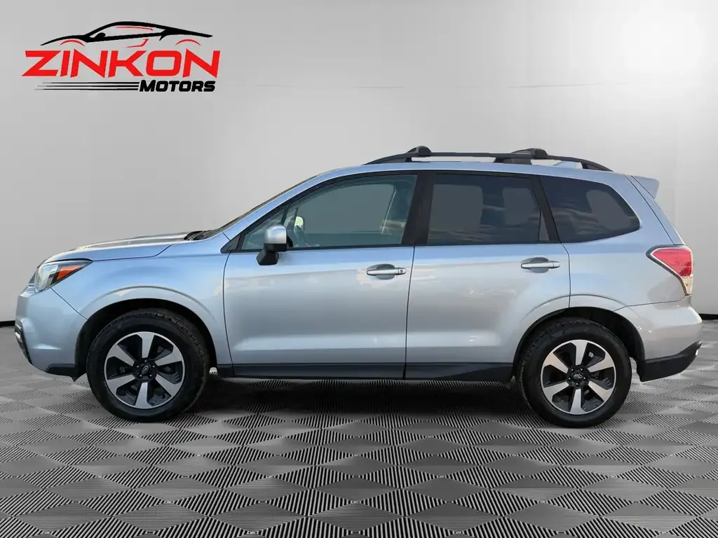 Subaru Forester 2018 photo 2