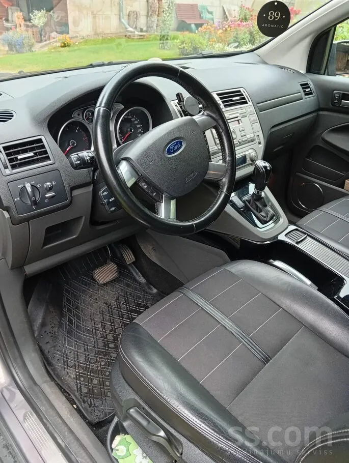 Ford Kuga 2012 photo 5
