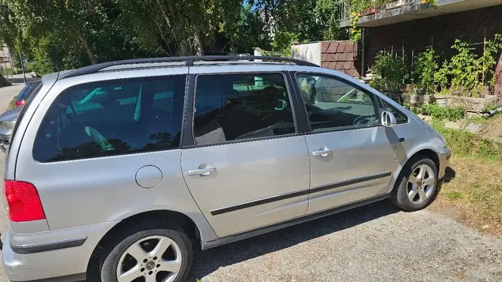 Volkswagen Sharan 2004 photo 2