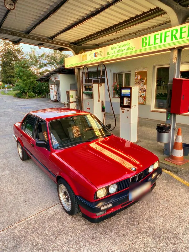 BMW E30